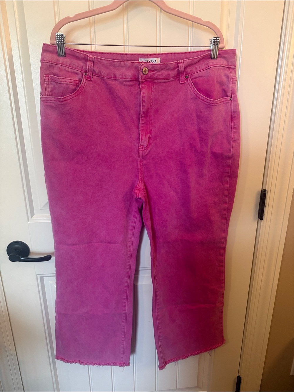 Zenana High-Rise Cropped Jeans in Vibrant Pink